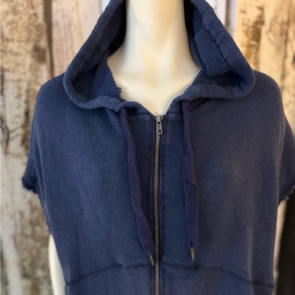 Free People distressed, sleeveless, extra long hoodie with zip front + pockets - Picture 5 of 11